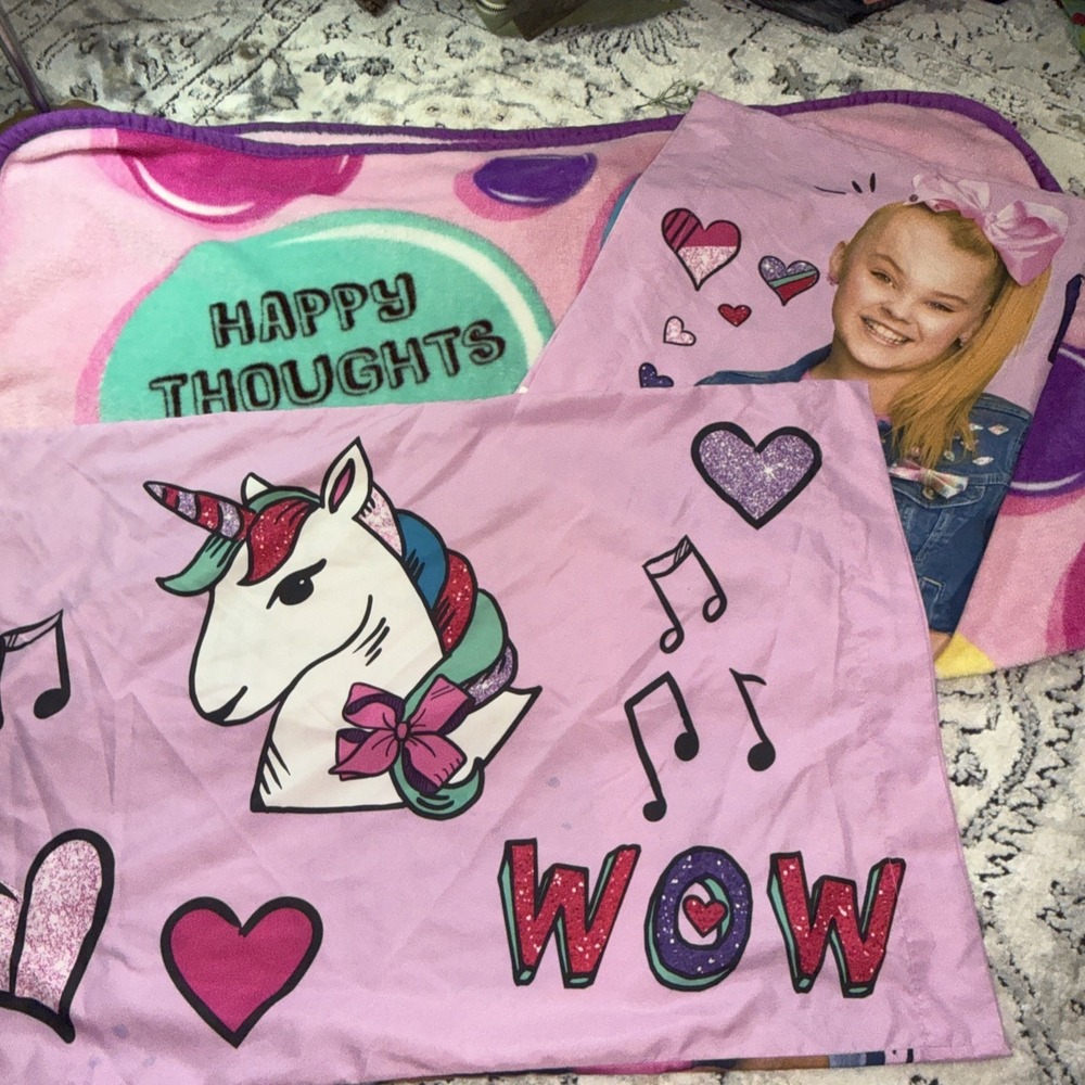 Nickelodeon JoJo Siwa 2 Standard Pillowcases & Throw Blanket
